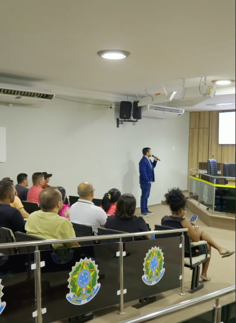 LICITAÇÕES E COMPRAS PÚBLICAS